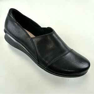 Clarks Hope Porter black slip on shoe Womens Size 8.5 comfort
